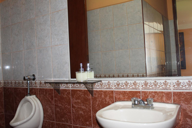 Bathroom 5, Retamas Hotel, Cajamarca