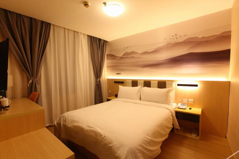 Bedroom 2, Dalian Tangyue Hot Spring Hotel, Dalian