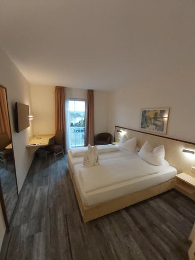 Bedroom 4, Hotel Montana Limburg, Limburg-Weilburg
