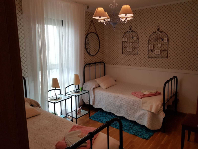 Bedroom 2, Apartamentos De Montaña Mendiola, Navarra