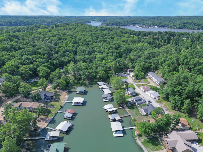 Aerial view 5, Blue Haven Lakefront Bungalow, Camden