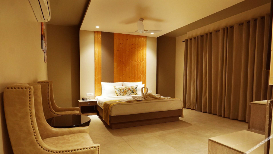 Bedroom 2, Five Elements Hotel Maplewood Premier Haldwani, Nainital