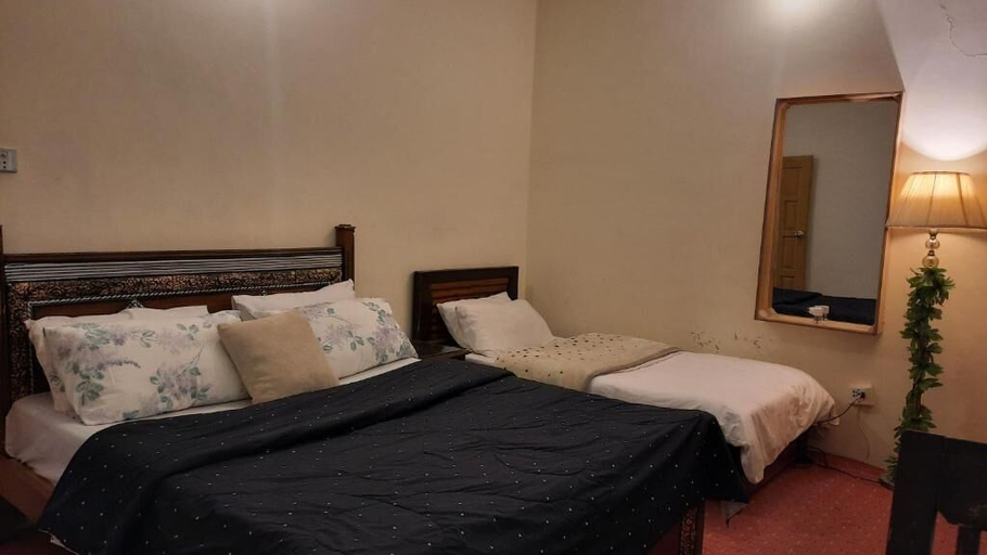 Bedroom 3, Duroyou Inn, Northern Areas