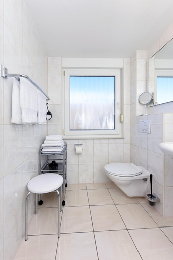 Bathroom 3, Ferienwohnungen im Haus Strandkorb, Wittmund