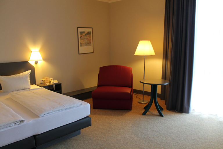 Bedroom 3, Hotel Worth, Landshut