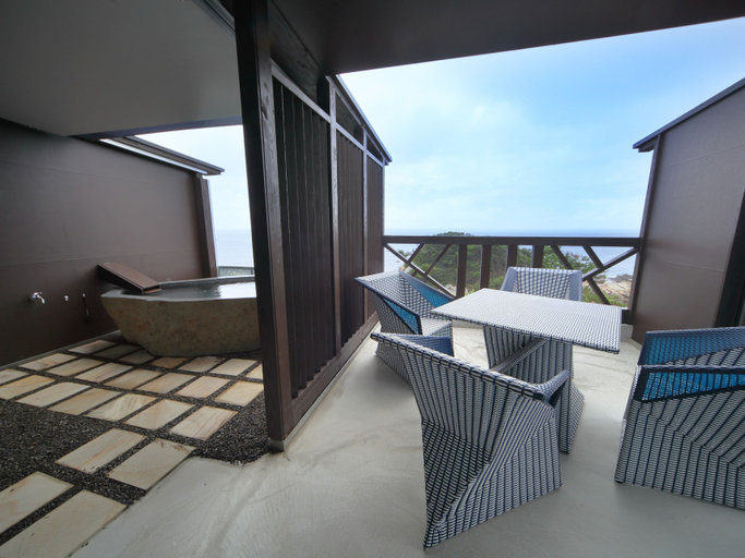 Bathroom 5, XYZ speciale, Shirahama