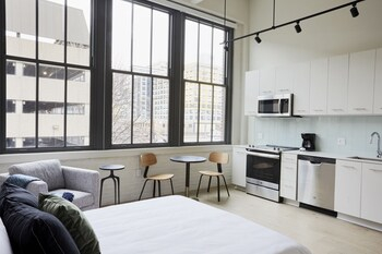 Others 5, Sonder at Sixteen Hundred, Philadelphia