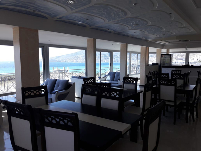 Food & Drinks 5, Sunny Hotel, Sarandës