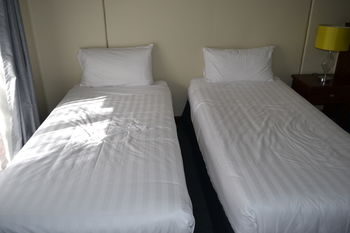 Others 5, Sunnymead Hotel, Surf Coast - West