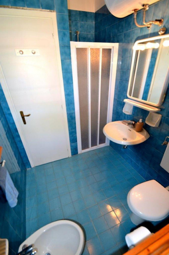 Bathroom, Cozy apartment with shared pool, Venezia