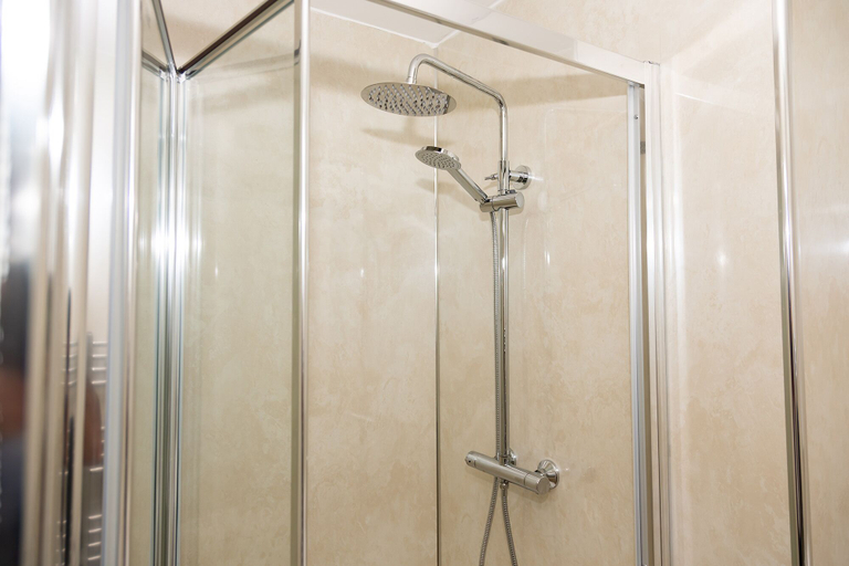 Bathroom 4, AA Alexander House, Newcastle upon Tyne
