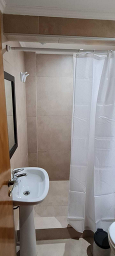 Bathroom 3, PUERTO LACAR LODGE SMARG, Lacar
