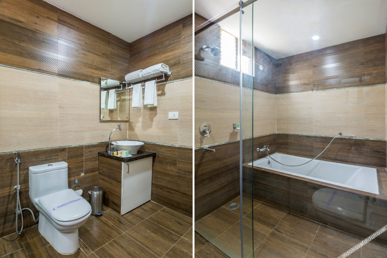 Bathroom 4, V Royal Park, Guntur
