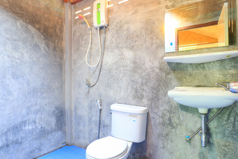 Bathroom 3, Isara Lanta, Ko Lanta
