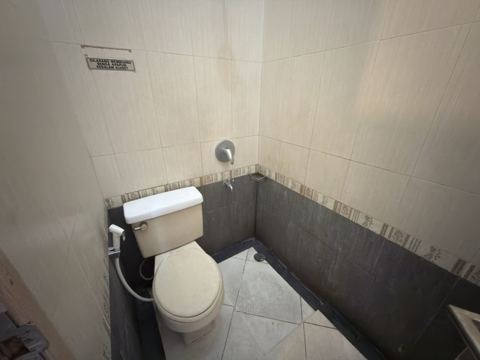 Bathroom 5, Guesthouse Anggrek BSD Syariah, Tangerang Selatan
