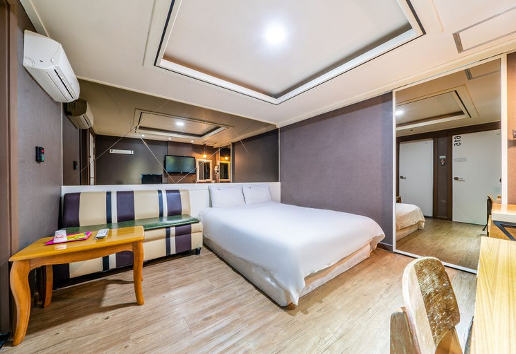 Bedroom 3, Suwon Yeongtong E, Yongin