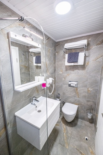 Bathroom 5, Barbayani Hotel, Bozcaada