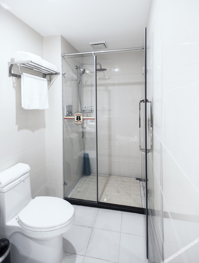 Bathroom 3, Super 8 Hotel Beijing Haidian West Balizhuang Road, Beijing