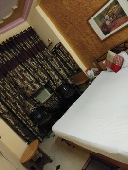 Others 3, Hotel Shubh, Kanpur Nagar
