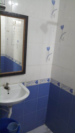 Bathroom 4, Arjun Pride Hotel, Pune
