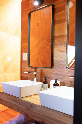 Bathroom 3, Estancia Patagonia El Calafate - Pristine Luxury Camps, Lago Argentino