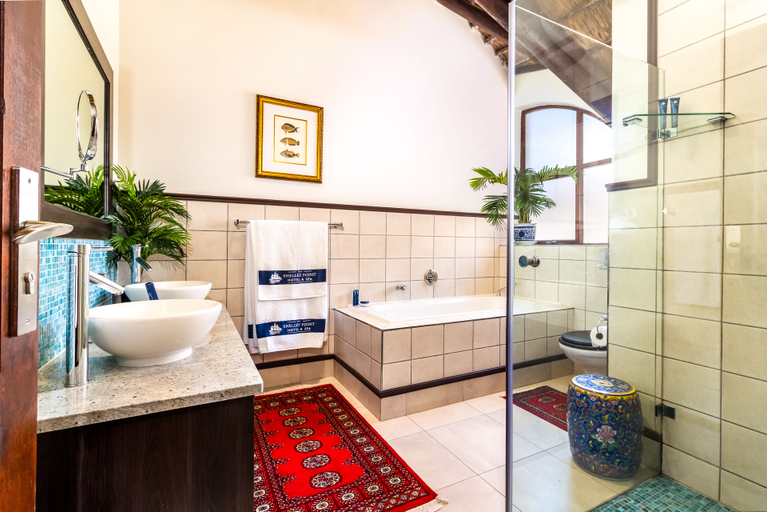 Bathroom 5, The Shelley Point Hotel & Spa, West Coast