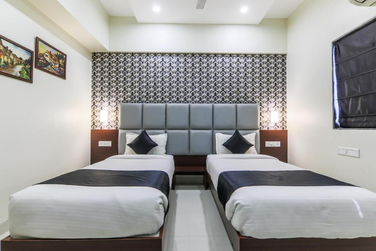 Bedroom 3, Magnus Square Business Hotel, Pune