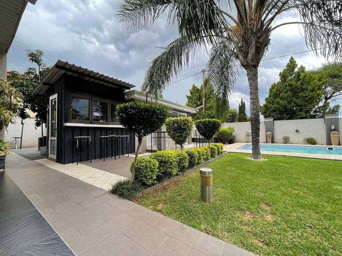 Pool 3, Cycad Palm Boutique Guesthouse, Gaborone
