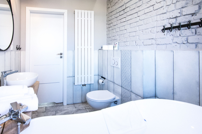 Bathroom 3, Apartamenty hoteLOVE z biokominkiem Stara Kuznia, Jelenia Góra