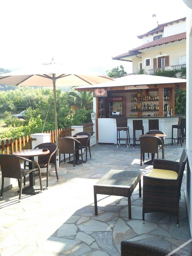 Food & Drinks 4, Golden Sun Kokkari, North Aegean