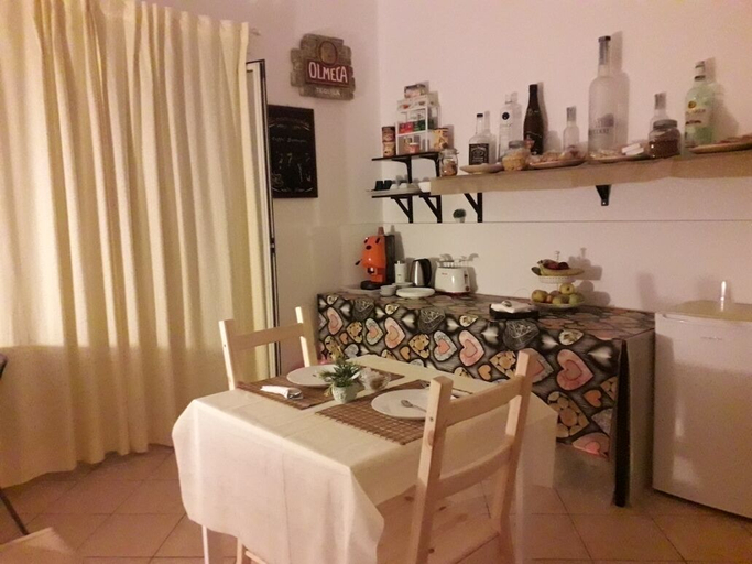 Food & Drinks 5, Home Fontanarossa Airport, Catania