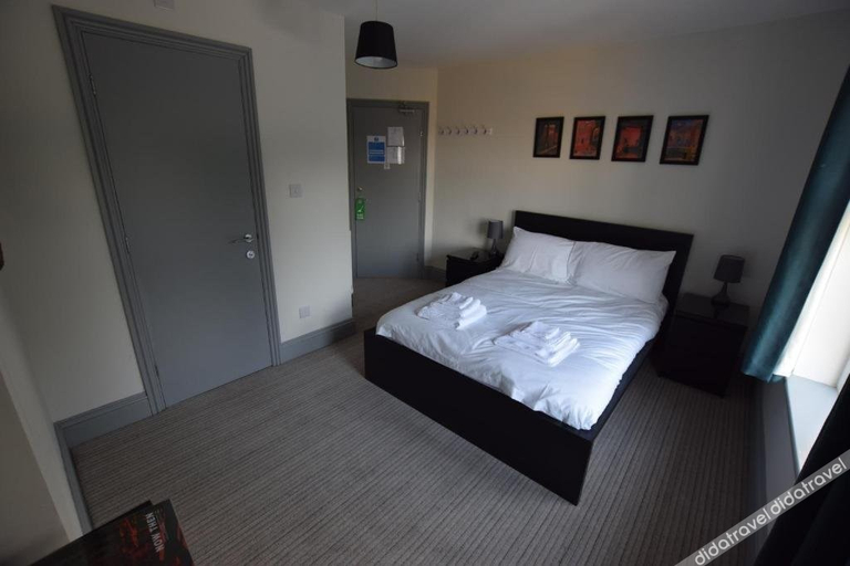 Others 5, The Crow Inn, Sheffield