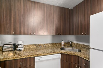 Others 4, Deluxe Beach Apt, Miami-Dade