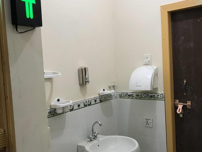 Bathroom, Hotel Blue Moon, Northern Areas