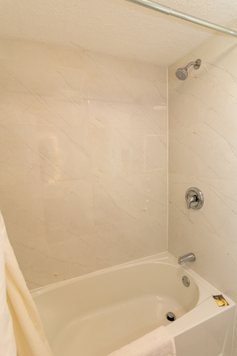 Bathroom 3, Borden Inn & Suites, Simcoe
