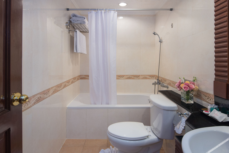 Bathroom 5, Prince Suite Residence Managed By Prince Palace, Pom Pram Sattru
