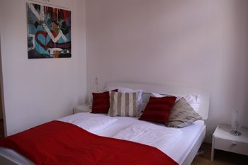 Others 2, Apartment Davidgasse, Wien