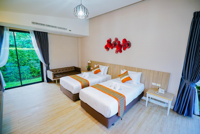 Bedroom 2, Chatnipa Beach Resort, Muang Rayong