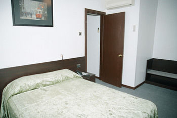 Others 4, Hotel Residence, Beyoğlu