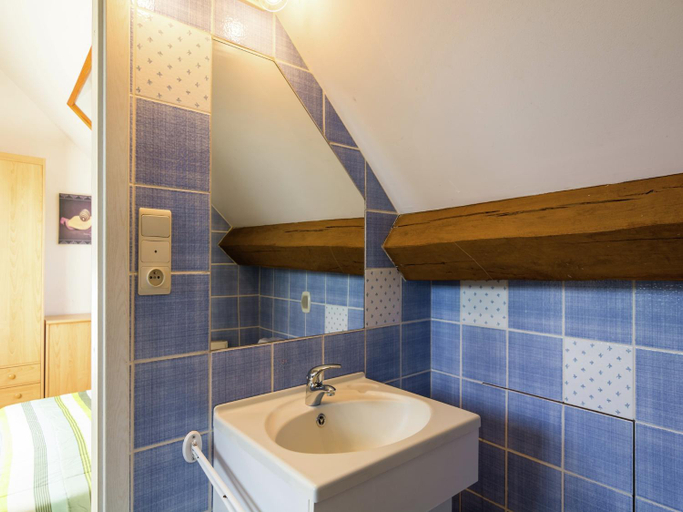 Bathroom 3, Peaceful Fontenelle Farmhouse, Namur