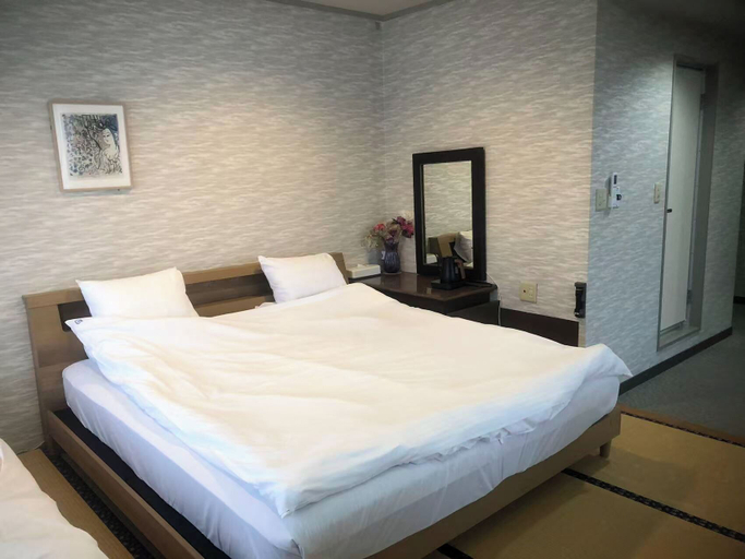 Bedroom 3, Shuzenji Onsen Hotel Takitei, Izu