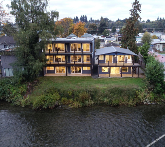 Exterior & Views 1, Chateau Riverside, Comox-Strathcona