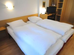 Others 2, Hotel Moon, Düsseldorf