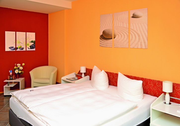 Others 5, Hotel Kaiserhof, Oder-Spree