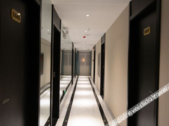 Others 3, How Easy Hotel (Fuyang RT-Mart), Fuyang