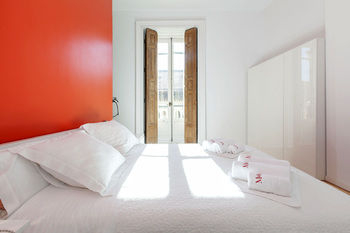 Others 4, Apartamentos Matute 11, Madrid