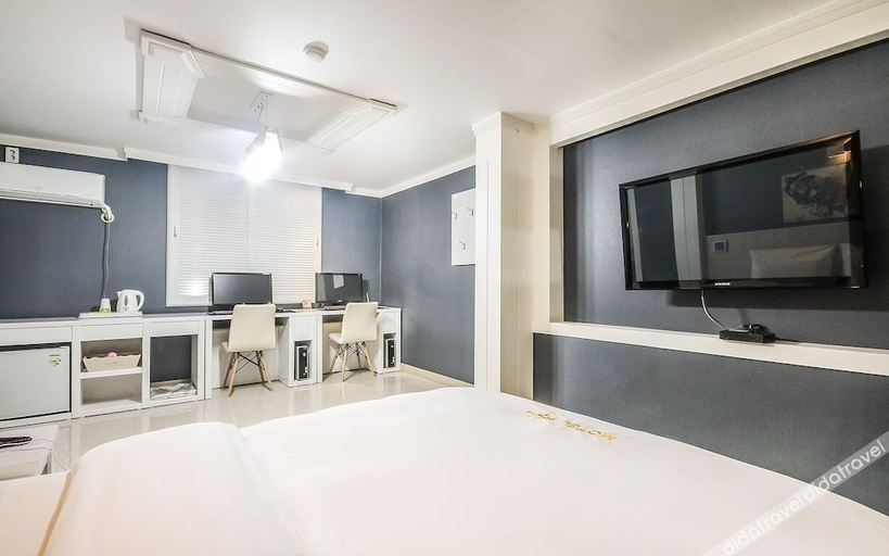 Bedroom 4, Iksan Jjak Hotel, Iksan