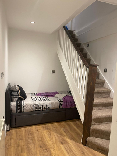 Others 5, Modern Kensington Apartment 10 min to Piccadilly, London