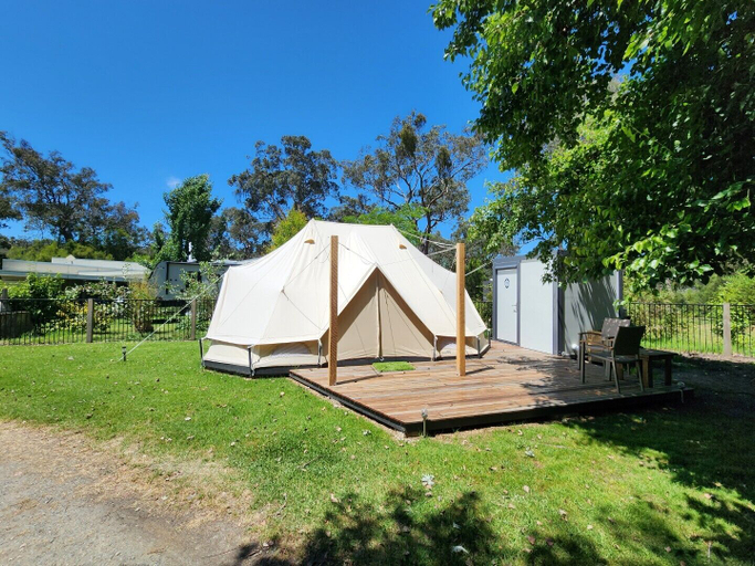 Others 5, Mingling Waters, E. Gippsland - Orbost