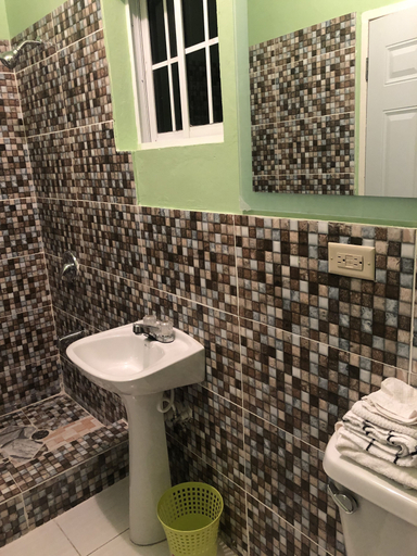 Bathroom 4, Scarlett Guesthouse Hotel Resorts